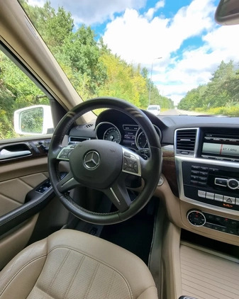 Mercedes-Benz GL cena 145900 przebieg: 99993, rok produkcji 2015 z Goleniów małe 352